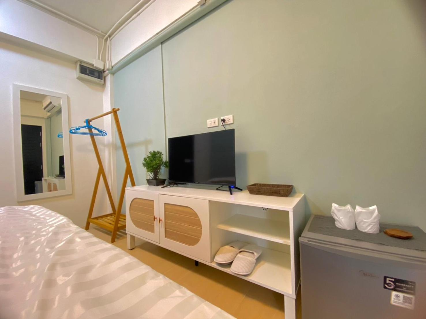 Hostel Baan Ploy In (Adults Only) Chiang Mai Zewnętrze zdjęcie