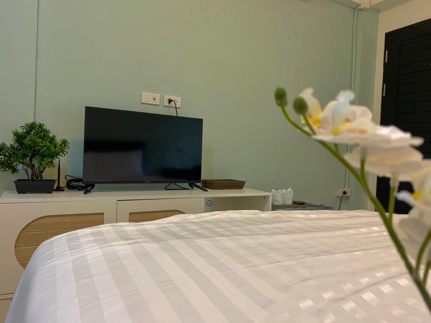Hostel Baan Ploy In (Adults Only) Chiang Mai Zewnętrze zdjęcie