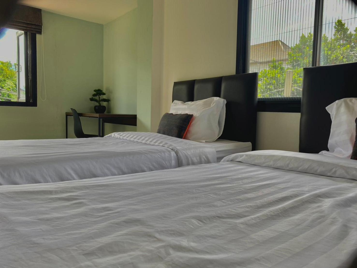 Hostel Baan Ploy In (Adults Only) Chiang Mai Zewnętrze zdjęcie