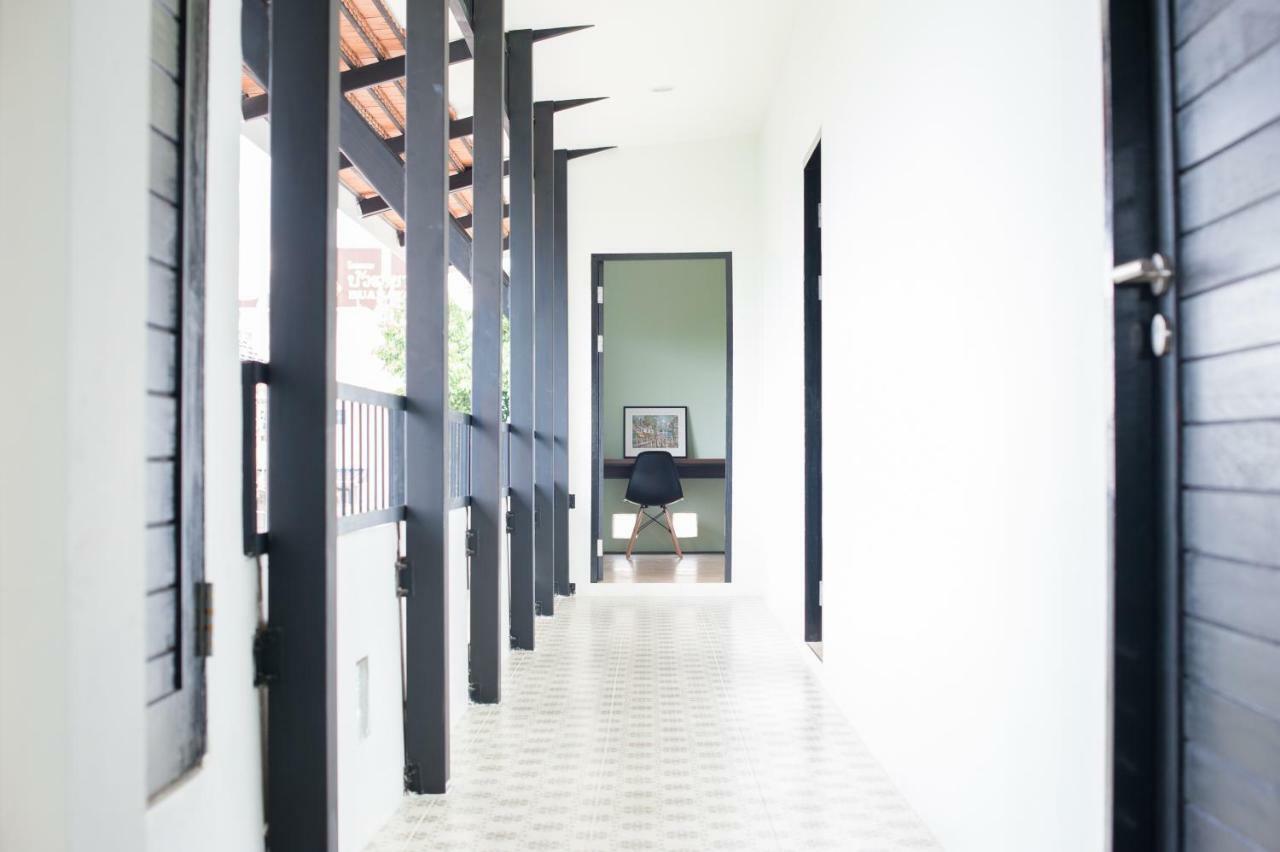 Hostel Baan Ploy In (Adults Only) Chiang Mai Zewnętrze zdjęcie