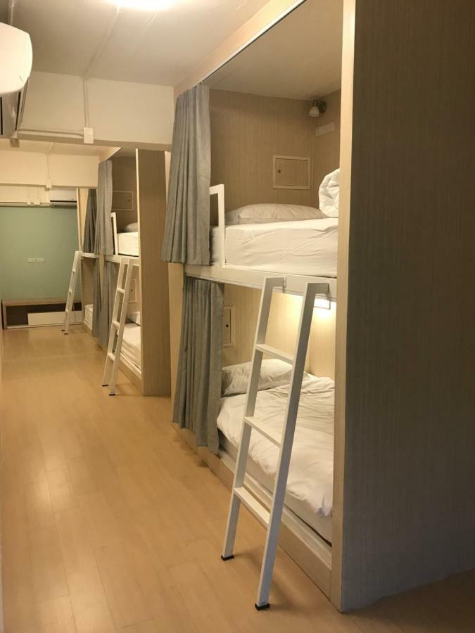 Hostel Baan Ploy In (Adults Only) Chiang Mai Zewnętrze zdjęcie
