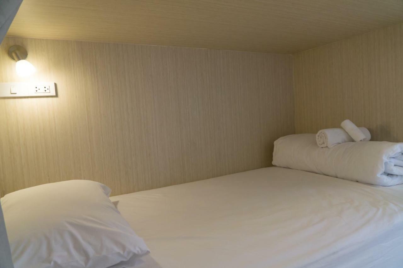 Hostel Baan Ploy In (Adults Only) Chiang Mai Zewnętrze zdjęcie